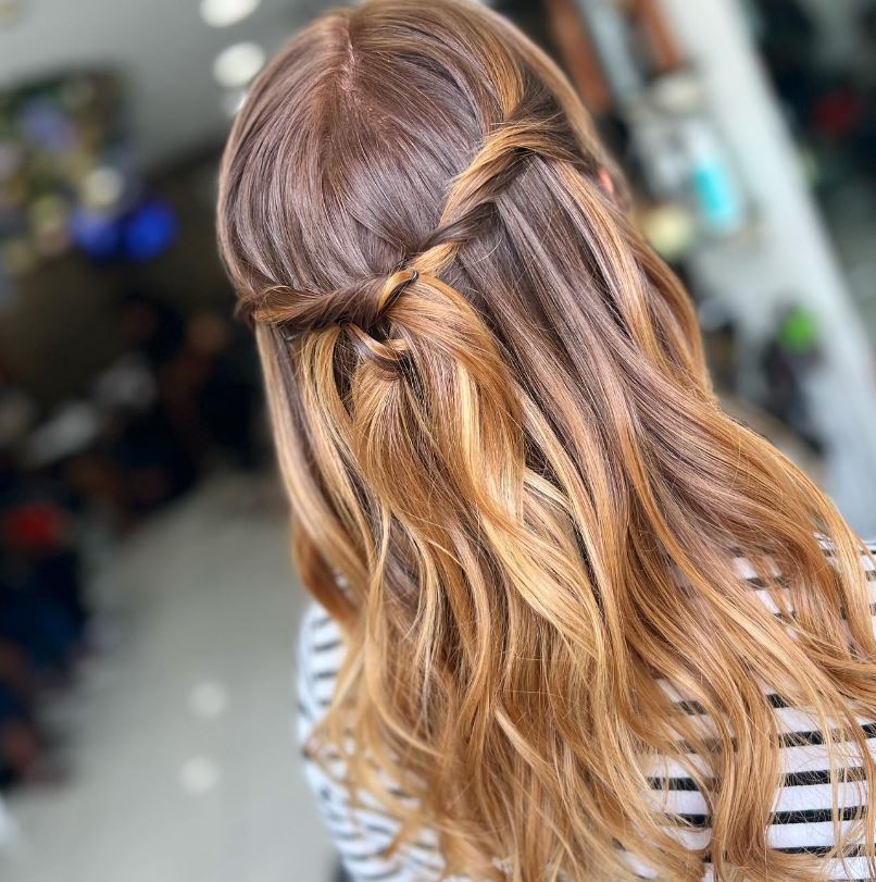 Curly hair cut and style